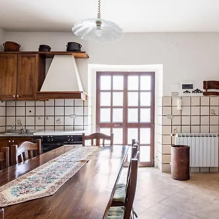 Country Chic Antico Casale - Piscina Idromassaggio Lettini, Solarium, Cinema Experience, Wifi, Parcheggio Apartman *