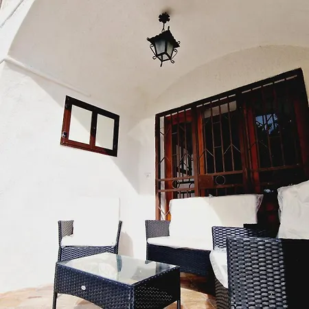 Apartment Country Chic Antico Casale - Piscina Idromassaggio Lettini, Solarium, Cinema Experience, Wifi, Parcheggio