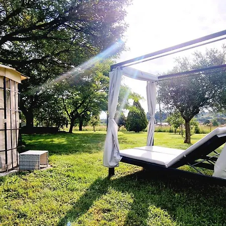 Country Chic Antico Casale - Piscina Idromassaggio Lettini, Solarium, Cinema Experience, Wifi, Parcheggio Apartment