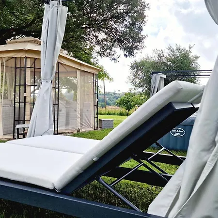 Country Chic Antico Casale - Piscina Idromassaggio Lettini, Solarium, Cinema Experience, Wifi, Parcheggio