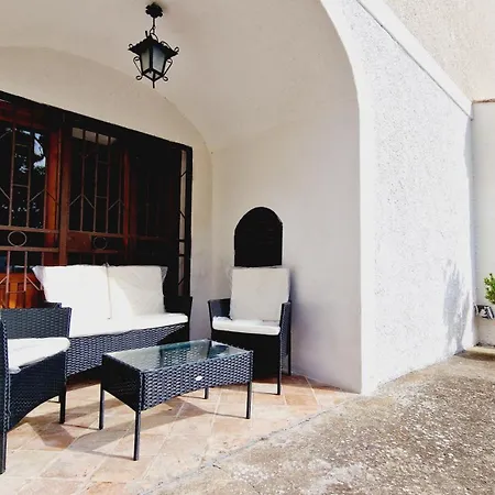 Apartment Country Chic Antico Casale - Piscina Idromassaggio Lettini, Solarium, Cinema Experience, Wifi, Parcheggio