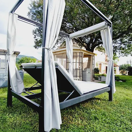 Country Chic Antico Casale - Piscina Idromassaggio Lettini, Solarium, Cinema Experience, Wifi, Parcheggio Apartment *