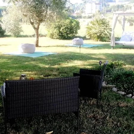 Country Chic Antico Casale - Piscina Idromassaggio Lettini, Solarium, Cinema Experience, Wifi, Parcheggio Caiazzo