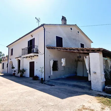 Country Chic Antico Casale - Piscina Idromassaggio Lettini, Solarium, Cinema Experience, Wifi, Parcheggio Caiazzo