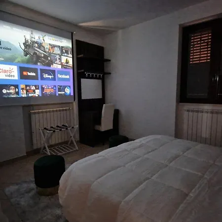 Apartment Country Chic Antico Casale - Piscina Idromassaggio Lettini, Solarium, Cinema Experience, Wifi, Parcheggio