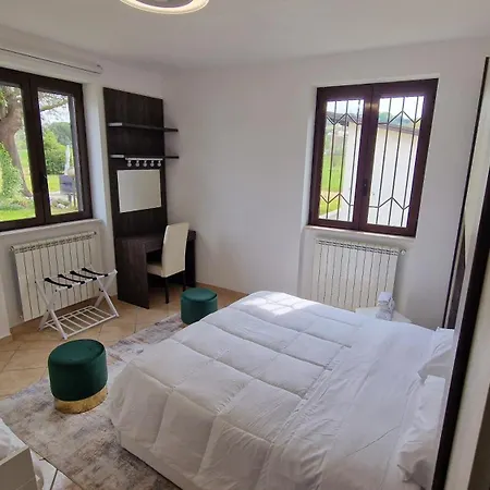 Country Chic Antico Casale - Piscina Idromassaggio Lettini, Solarium, Cinema Experience, Wifi, Parcheggio