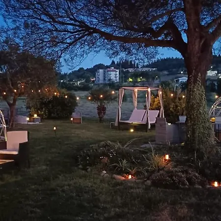 Country Chic Antico Casale - Piscina Idromassaggio Lettini, Solarium, Cinema Experience, Wifi, Parcheggio Caiazzo