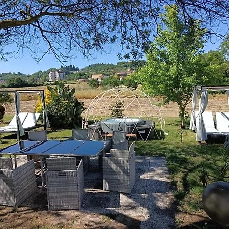 Apartment Country Chic Antico Casale - Piscina Idromassaggio Lettini, Solarium, Cinema Experience, Wifi, Parcheggio
